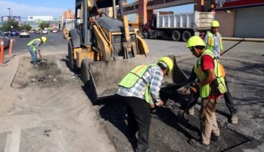 Reprueba Auditoría bacheo (El Norte)