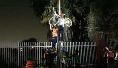 Bicicleta blanca / opinión de Moisés López Cantú